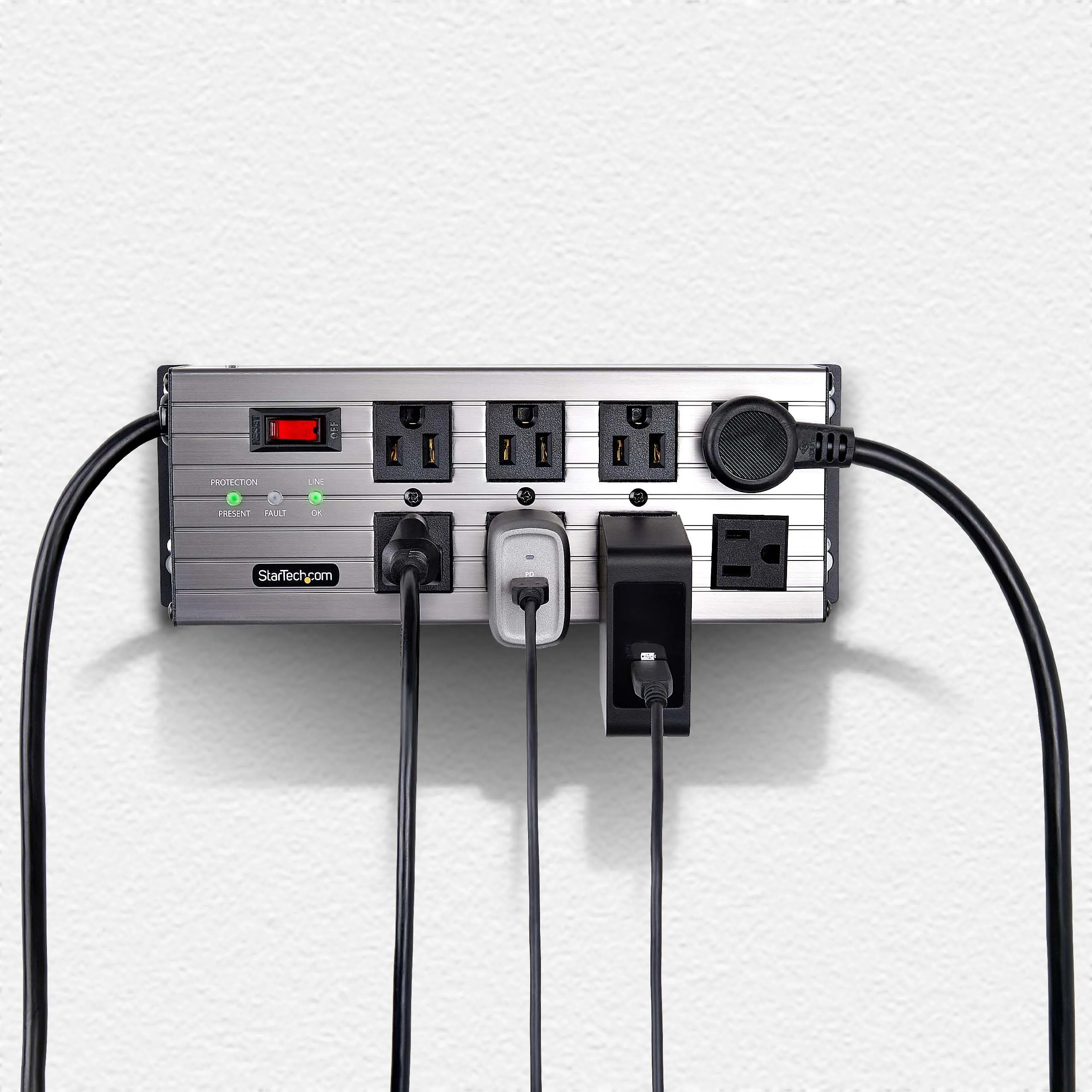 STARTECH-8N515S12-POWER-STRIP